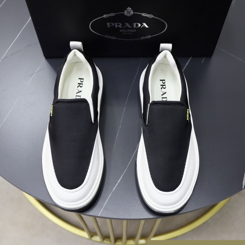 Pra*a casual shoes